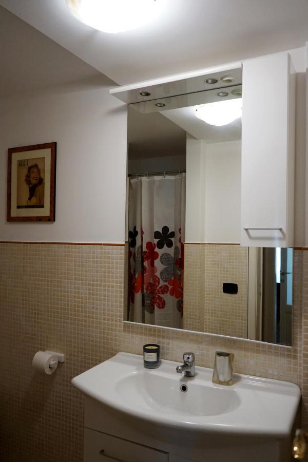 Appartamento Di Fronte Al Mare By Apulia Accommodation Bari Ngoại thất bức ảnh